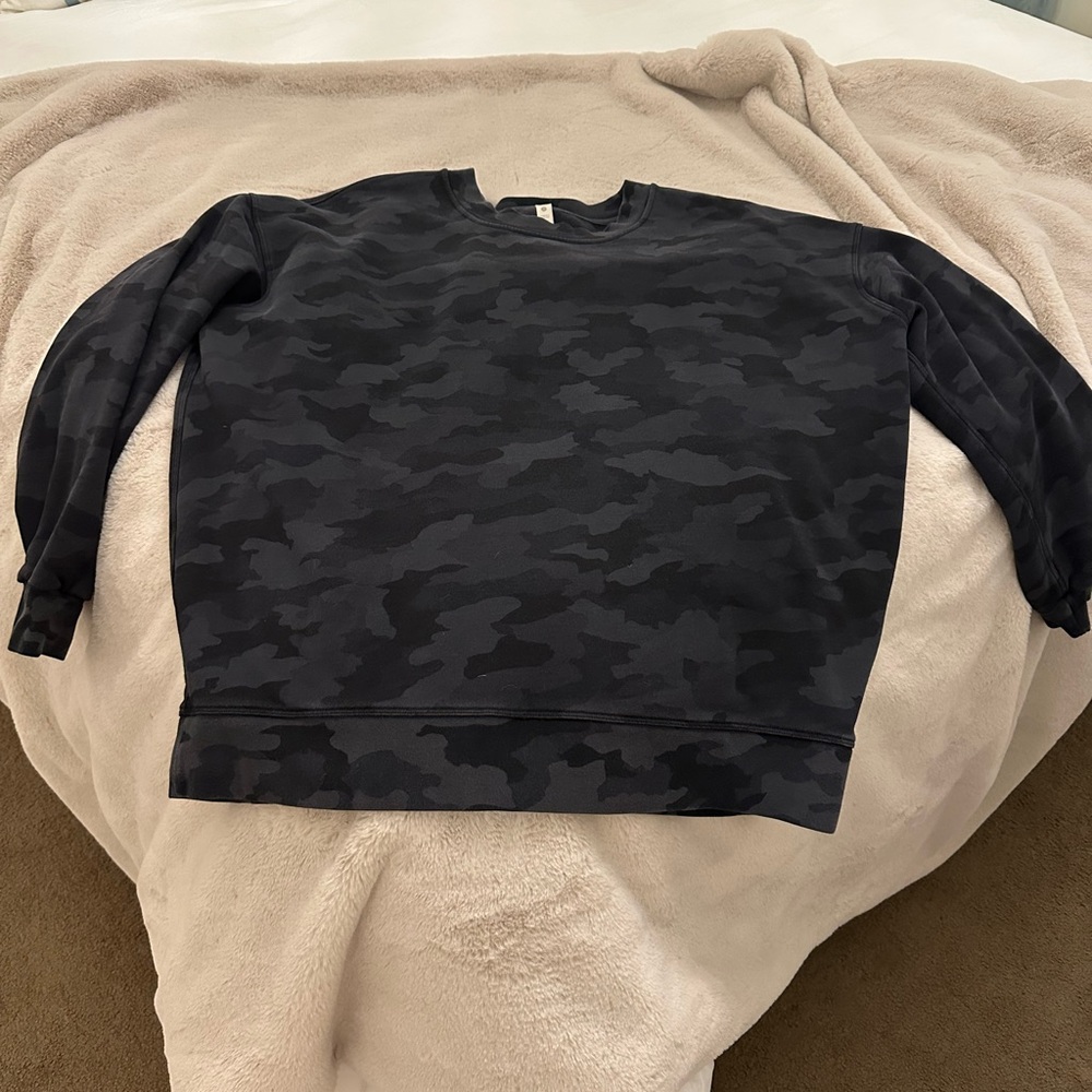Lululemon Black Camo Sweatshirt oversized size 10